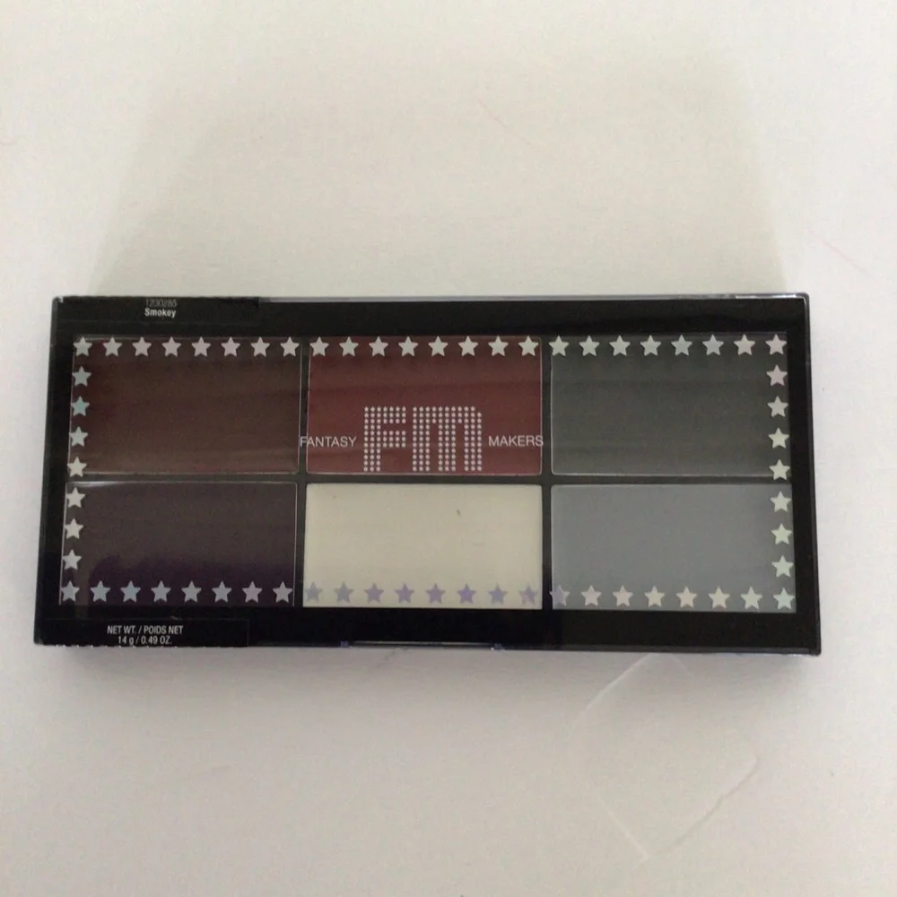 CLEARANCE MAKE OFFER ! WET N WILD HALLOWEEN FACE MAKEUP PALETTE IN SMOKEY NWT